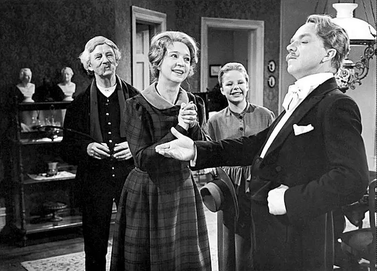 Vildanden, med blant andre Wenche Foss og Henki Kolstad i rollene.